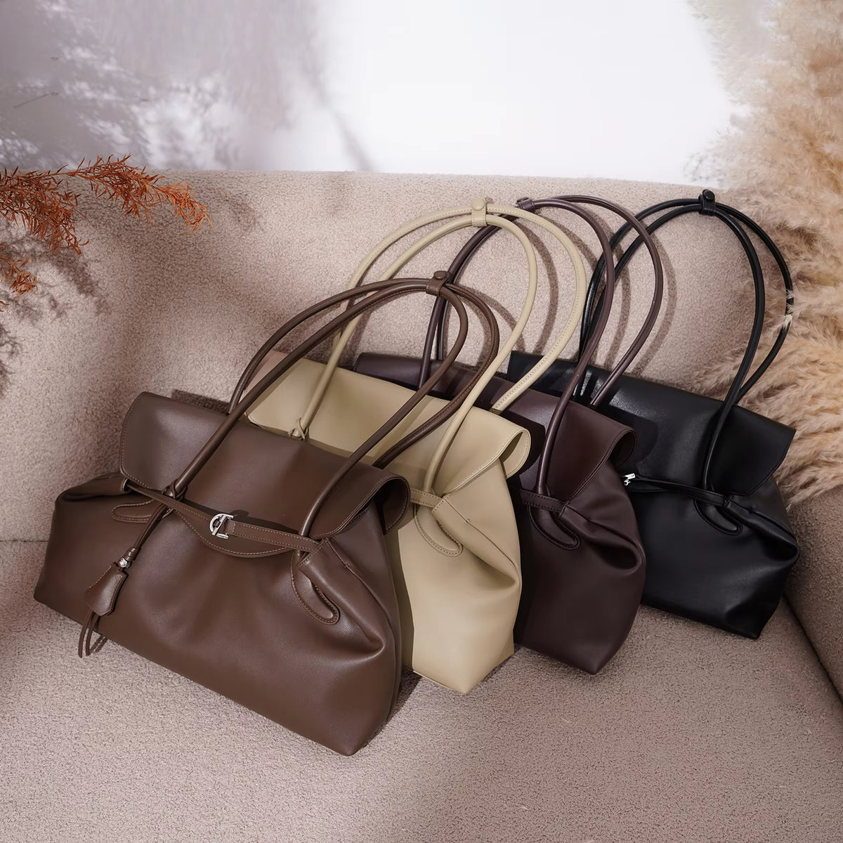 LÉA STRUCTURED HANDBAG