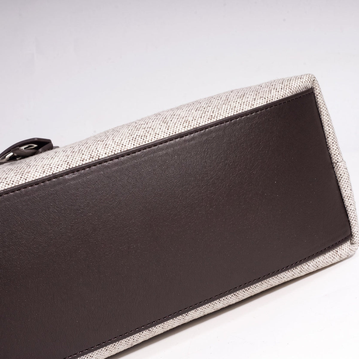 ÉLAN CANVAS SHOULDER BAG