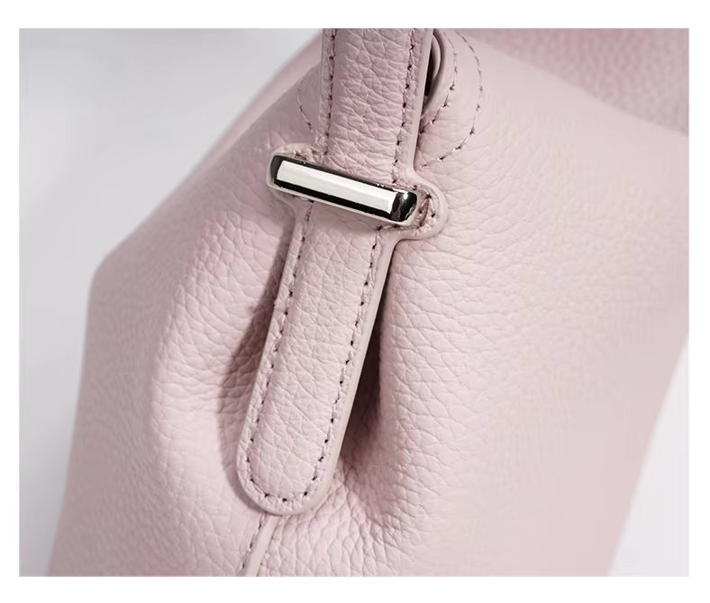 LIVIA LEATHER SHOULDER BAG
